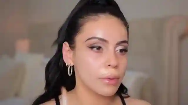 budget-beauty-brilliance-dollar-tree-makeup-challenge