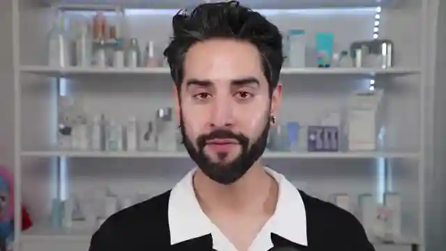 influencer-skincare-vs-corporations-authenticity-under-scrutiny