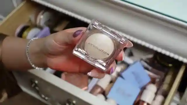 beauty-review-juicyjas-declutters-highlighter-collection