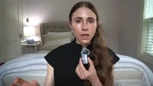 unveiling-the-vt-pdrn-essence-100-skincare-hype-vs-reality