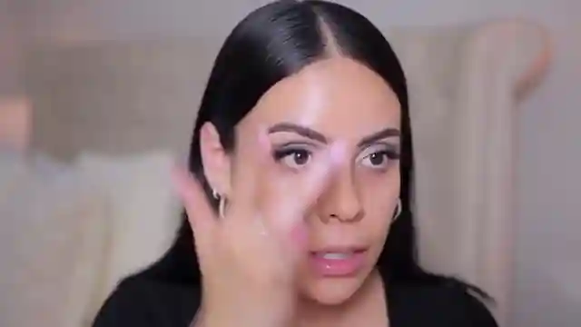 e-l-f-halo-glow-skin-tint-review-dewy-finish-spf-50-test