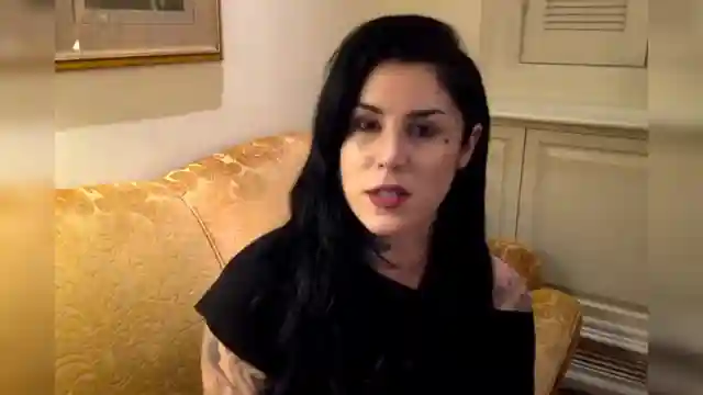 decoding-too-faced-nikkiet-tutorials-collab-controversial-products