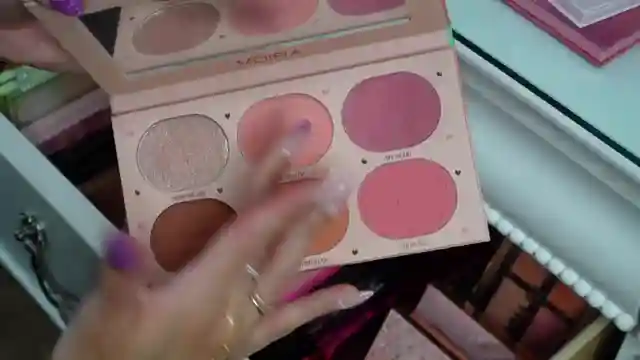 face-palette-declutter-top-picks-from-juicyjas
