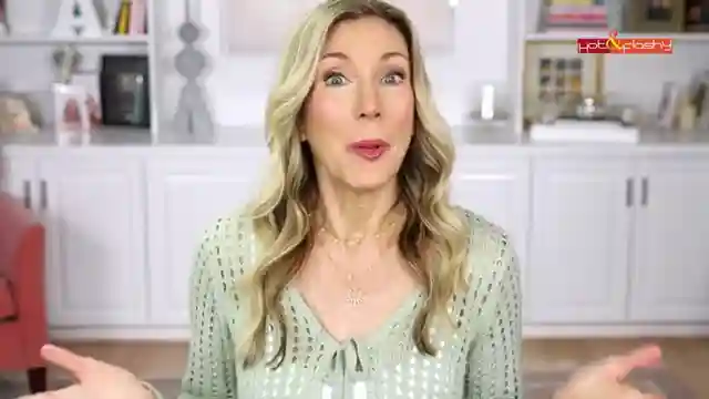 hot-and-flashy-makeup-and-skincare-reviews-with-angie