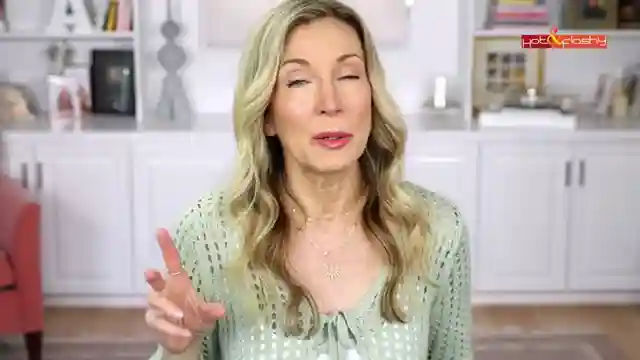 hot-and-flashy-makeup-and-skincare-reviews-with-angie